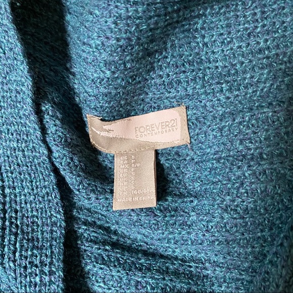 Forever 21 cozy sweater - Picture 3 of 3